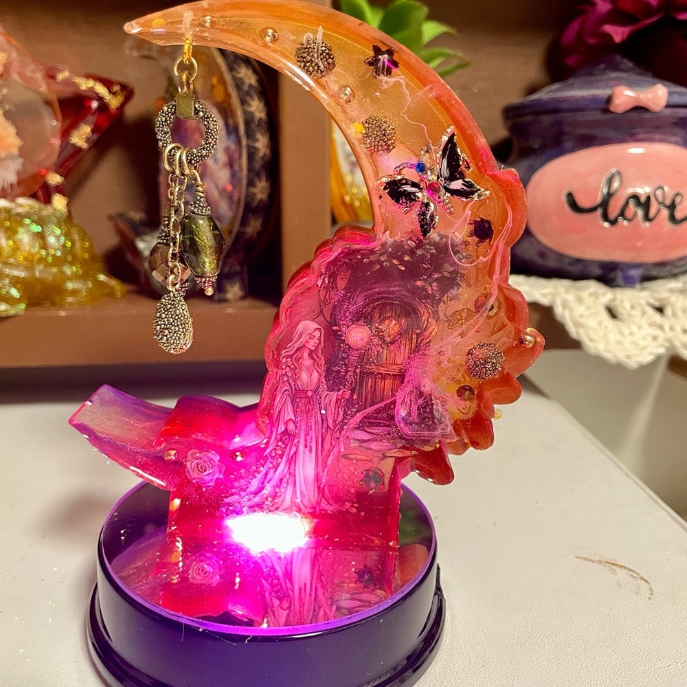 “Lunar Enchantment of the Sylvan Seer” Media Art Handmade - Picture 5 of 5